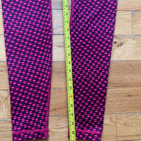 Lululemon High-Rise Ombre Pattern Leggings – Size Unknown (Approx S/M) - Picture 3 of 9
